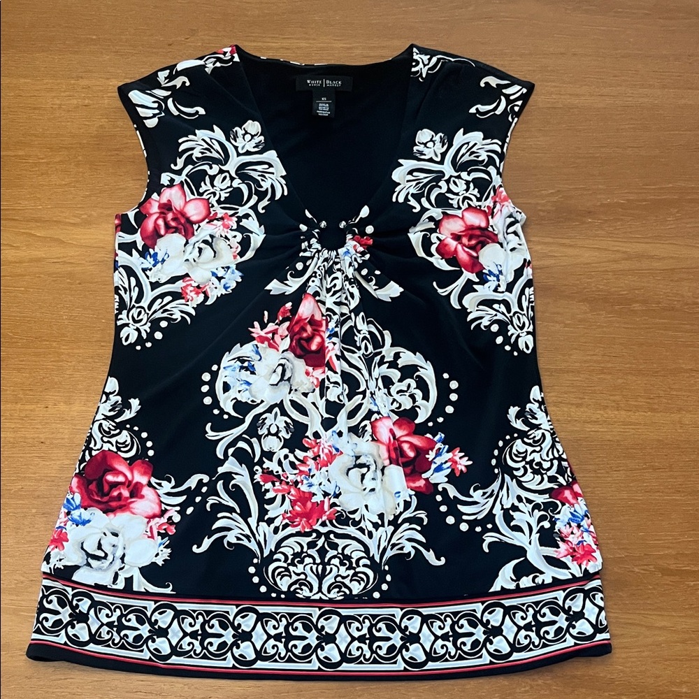 White House Black Market Black Floral Print Sleeveless Knit Top, V-Neck, Sz XS